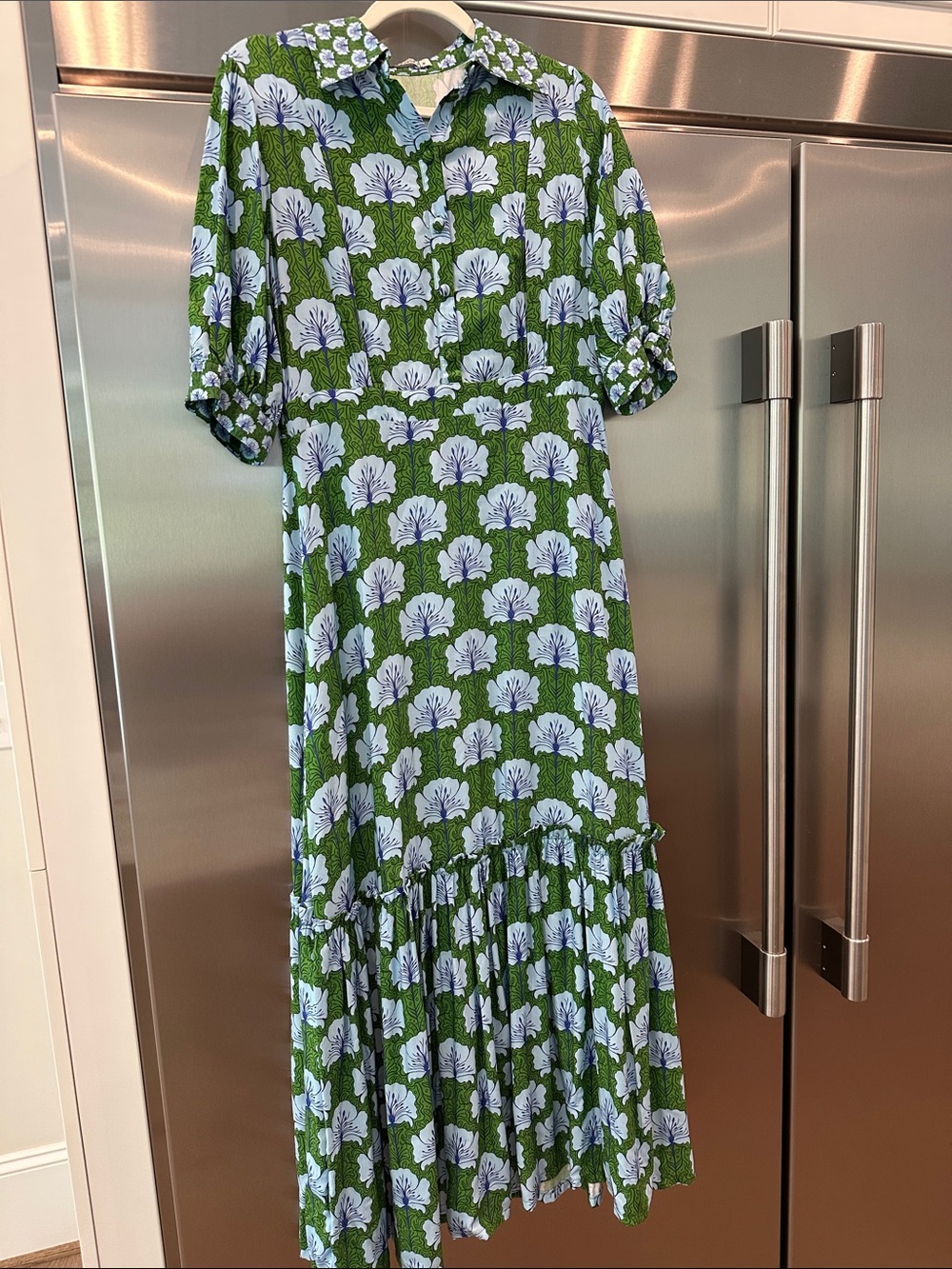 Green Floral Maxi Dress with Collar and Short Sleeves